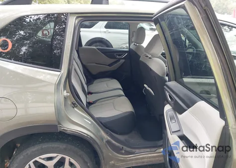 2021 Subaru Forester Premium из США, поврежденный, VIN JF2SKAFCXMH425762